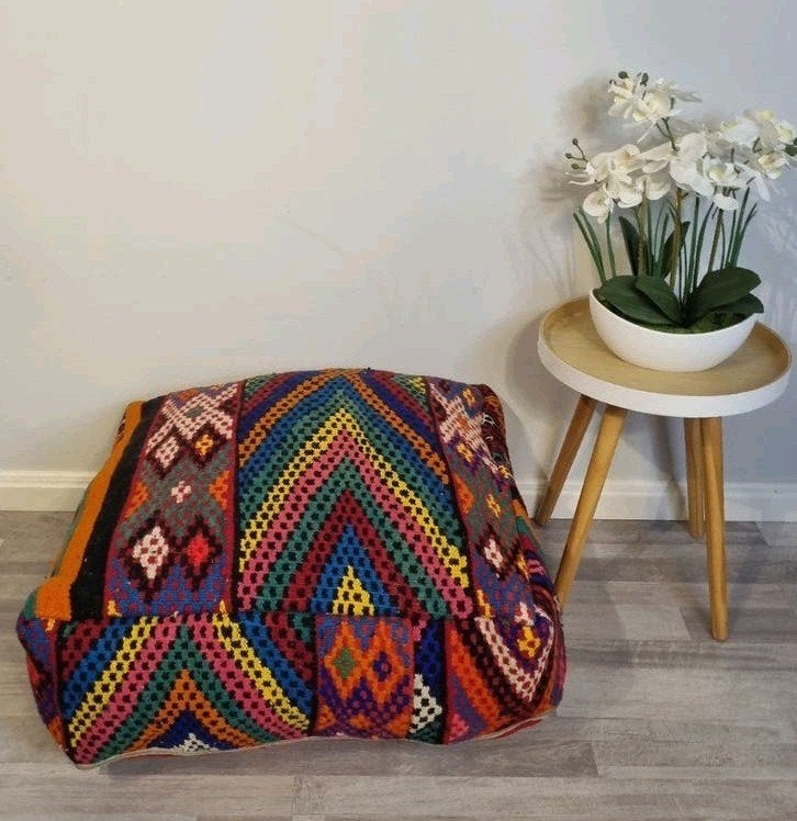 Kleurrijk Vloerkussen/Poef - Handgemaakt, 50 tot 75 cm, Ophalen of Verzenden, Zo goed als nieuw, Bohemian, Etnisch, Kleurrijk