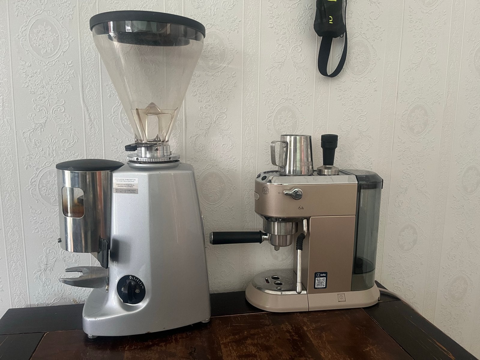 De'Longhi Dedica EC 885 & Mazzer Luigi Super Jolly Timer, Ophalen, Afneembaar waterreservoir, Gebruikt, Koffiebonen
