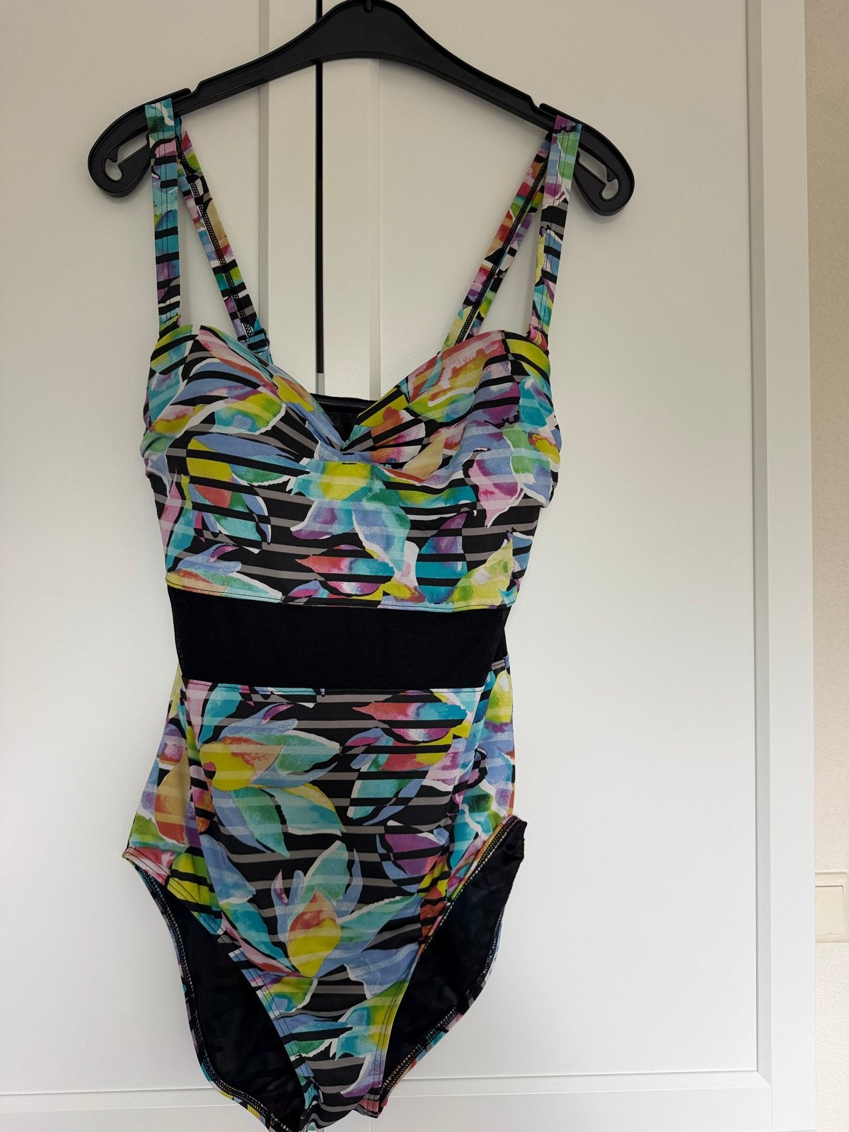 Nieuw Beachwave Badpak - 38D - Kleurrijk Bloemenpatroon, Ophalen of Verzenden, Nieuw, Meerkleurig, Badpak