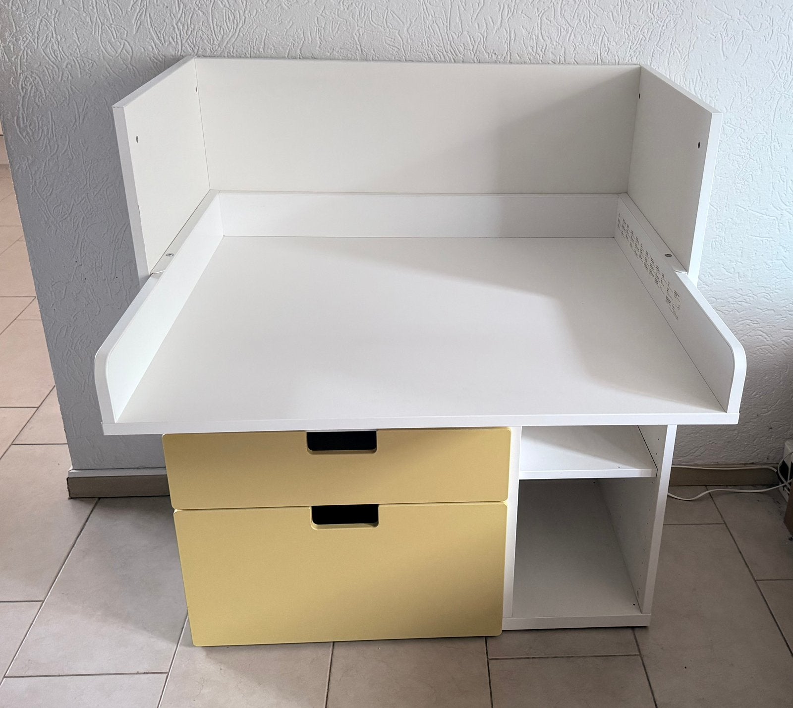 IKEA kinderbureau wit/geel, Kinderen en Baby's, Ophalen, Gebruikt, 50 tot 70 cm, 105 cm of meer