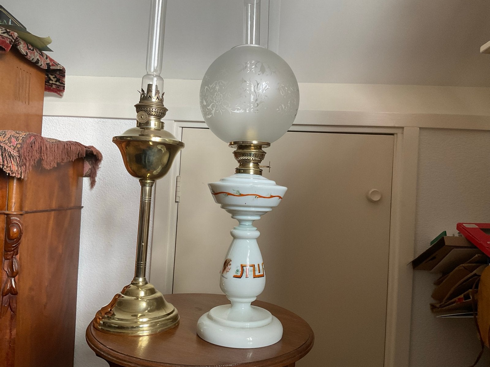 Set van 2 Antieke Olielampen - Messing & Porselein, Antiek en Kunst, Ophalen of Verzenden