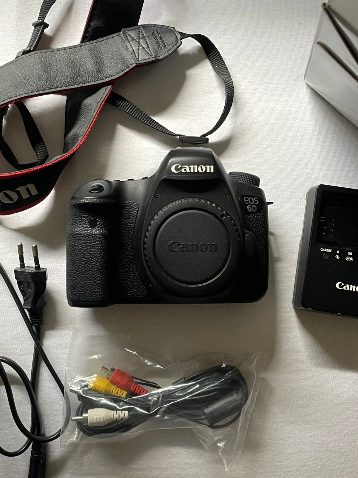 Canon 6D fullframe (box, battery charger strap), Spiegelreflex, Accu, Canon, Ophalen of Verzenden