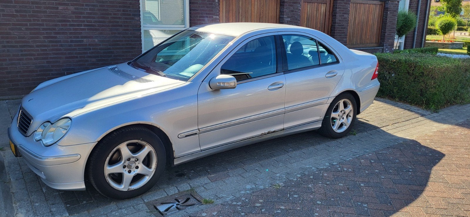 Mercedes-Benz C-Klasse 2.0 C200 Kompr Sedan 2002 Grijs, Auto's, 4 cilinders, Electronic Stability Program (ESP), 163 pk, 75 €/maand