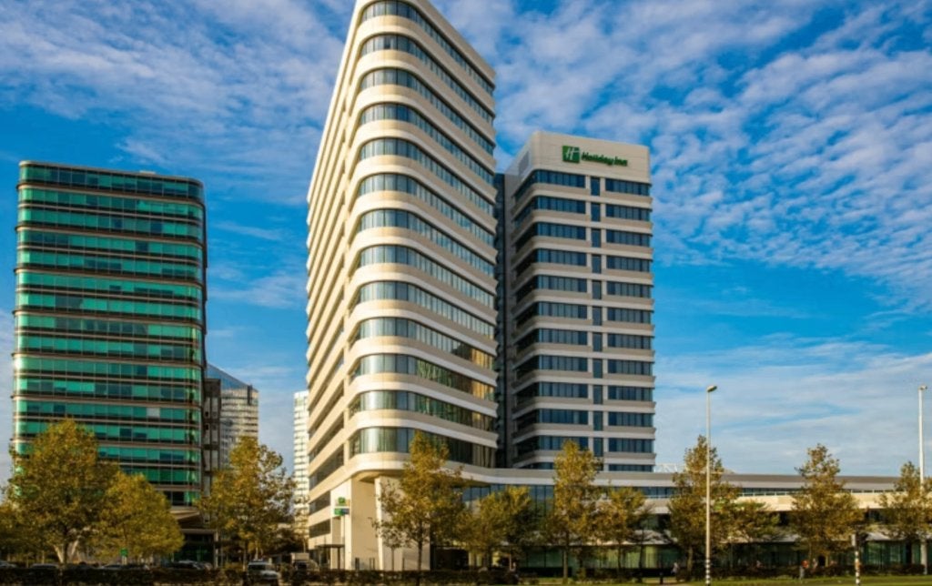 Overnachting 6-7 juli Holiday Inn Amsterdam (bij Arena), Tickets en Kaartjes, Hotelbonnen, Twee personen, 1 overnachting