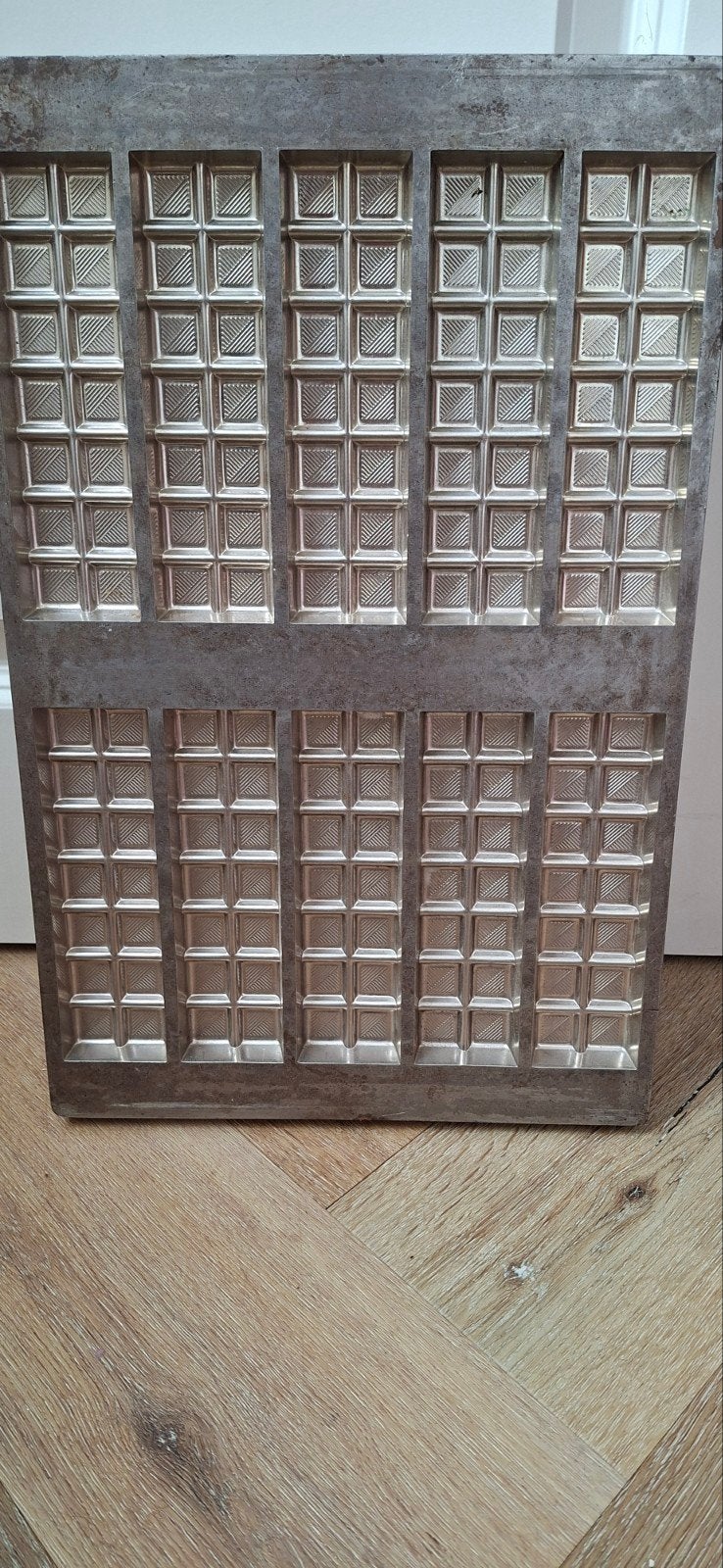 Oude chocolade mal van zware kwaliteit, Antiek en Kunst, Antiek | Woonaccessoires, Ophalen of Verzenden