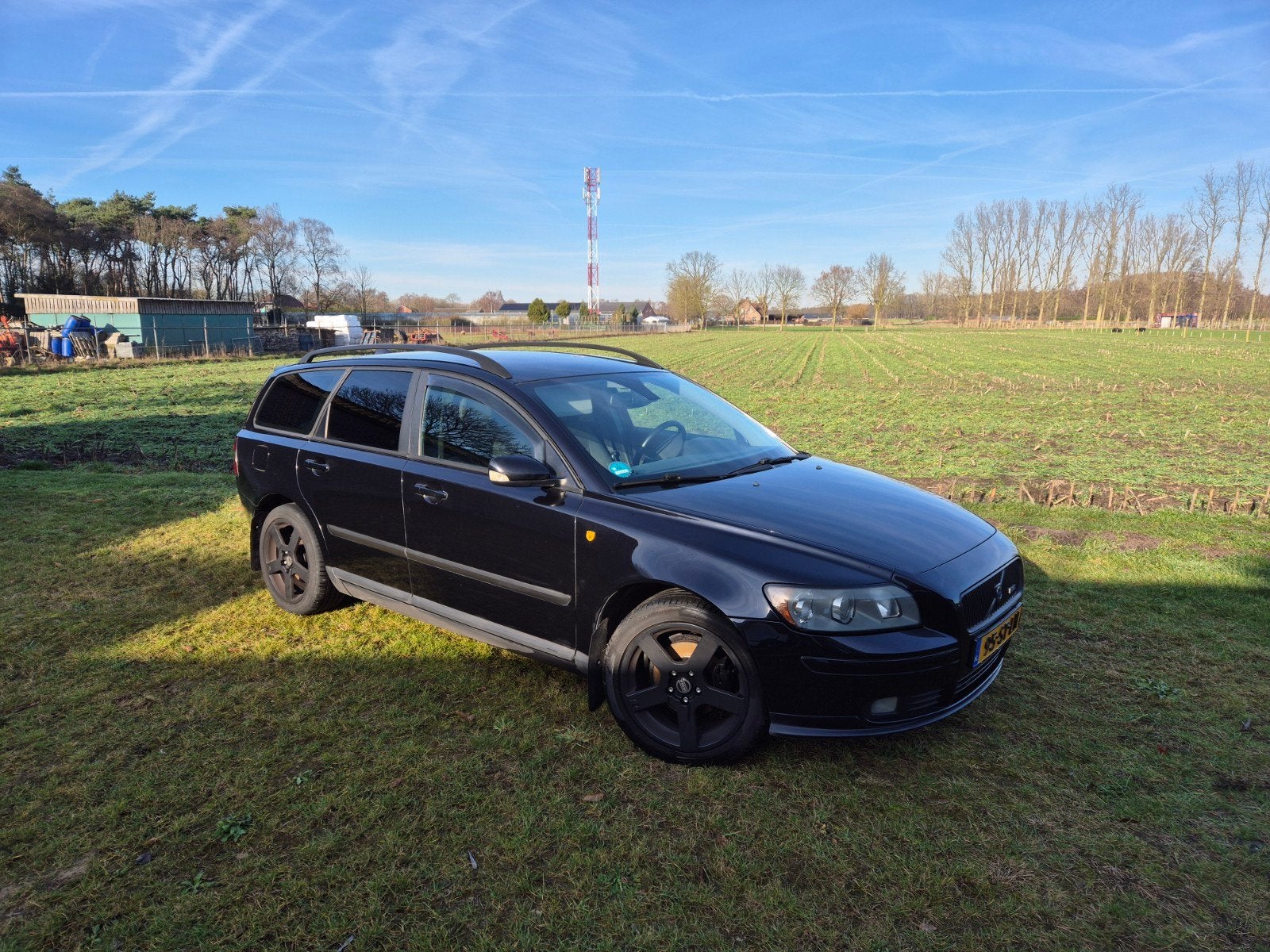 Volvo V50 1.8 2006 Zwart R-design nieuwe APK, Auto's, Voorwielaandrijving, 125 pk, 1281 kg, Zwart