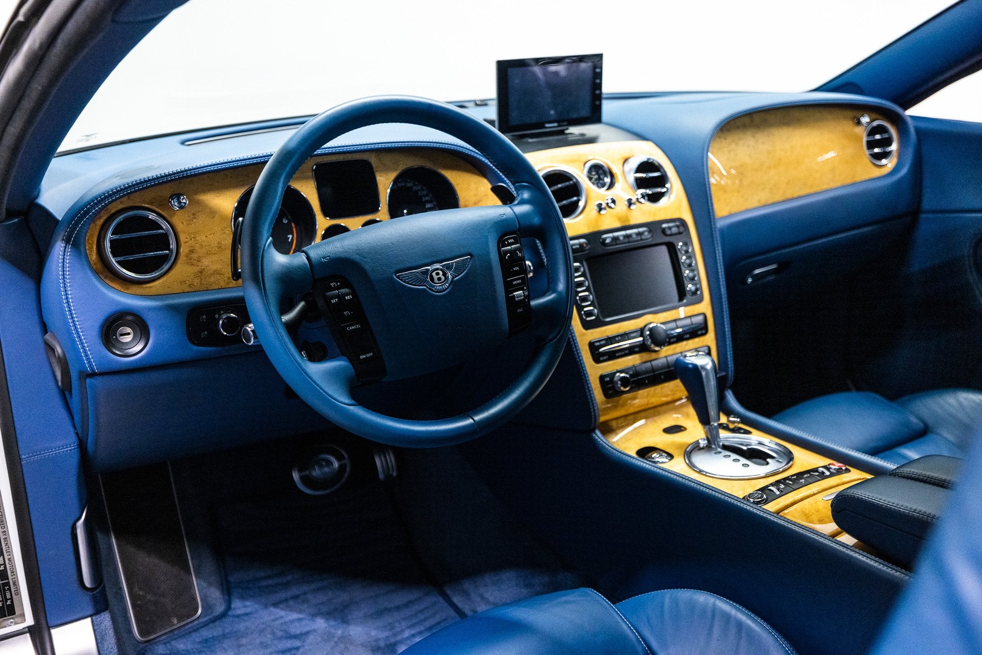 Bentley Continental GT 6.0 W12 Btw auto, Fiscale waarde €, Auto's, Bentley, Automaat, Gebruikt, 12 cilinders, Wit