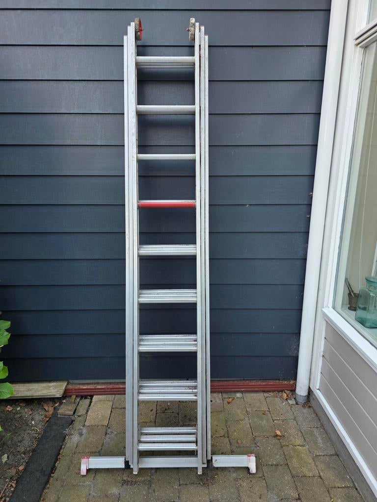 Te koop: 3-delige uitschuifbare aluminium ladder, Doe-het-zelf en Verbouw, Ladders en Trappen, Ophalen, Zo goed als nieuw, 4 meter of meer