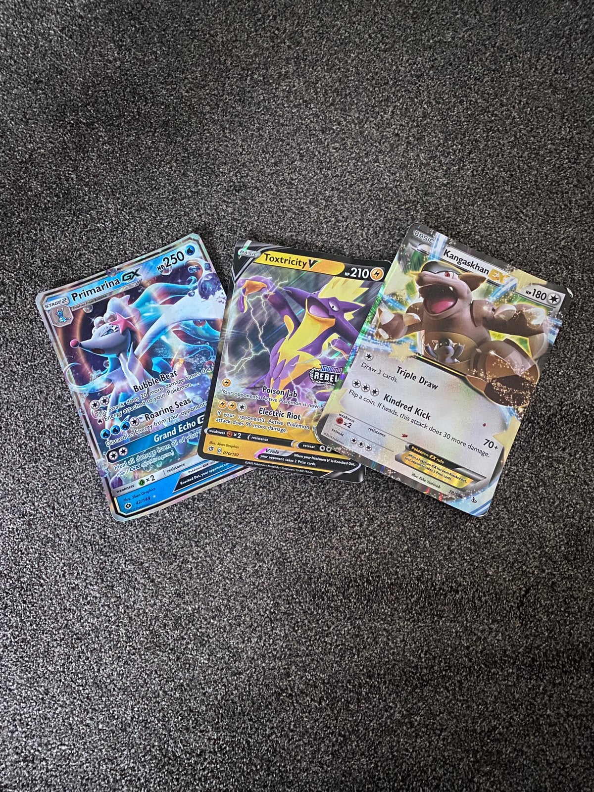 Grote pokemon kaarten, Ophalen, Zo goed als nieuw, Meerdere kaarten