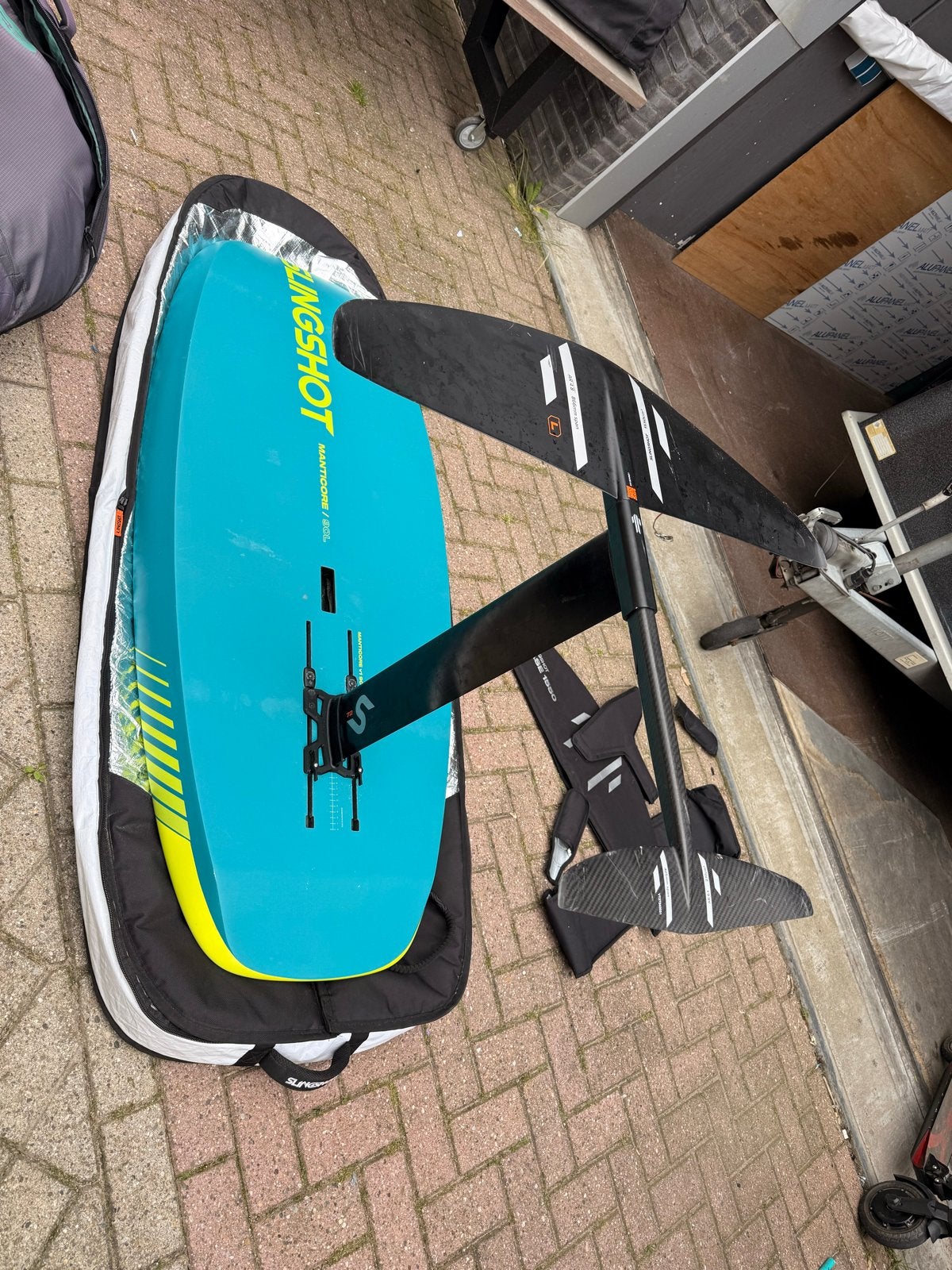 Slingshot Manticore 90L Beginners Wing Set - One-lock Foil, Watersport en Boten, Windsurfen, Zo goed als nieuw, Geschikt voor foilen