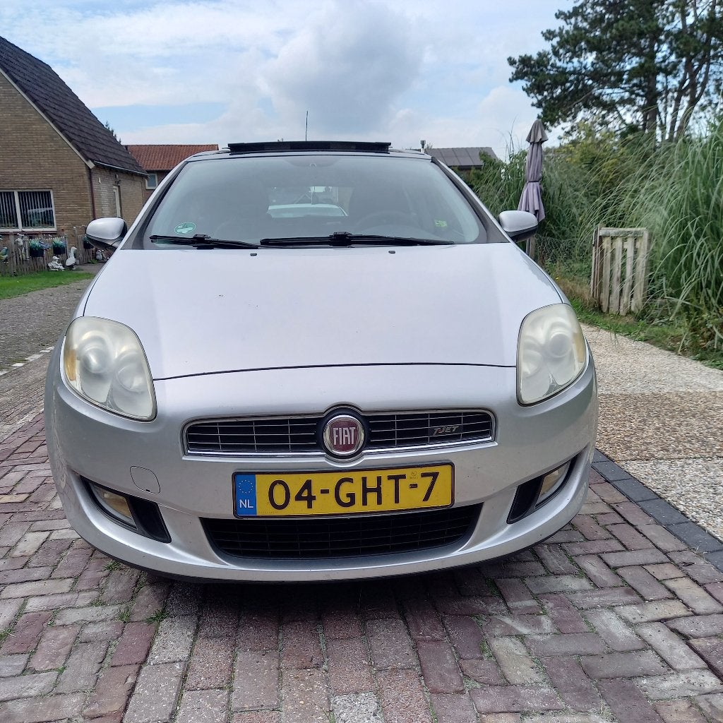 Fiat Bravo 1.4 16V 88KW 5DR 2008 Grijs met panoramadak, Auto's, Voorwielaandrijving, Zwart, 4 cilinders, Origineel Nederlands