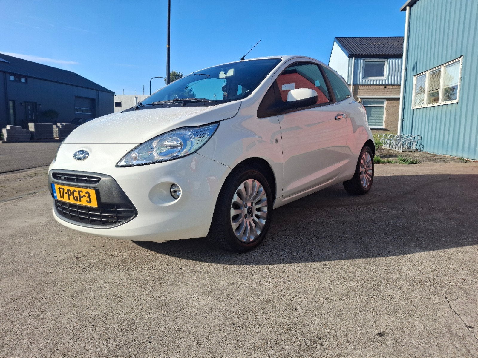 Ford Ka 1.2 69pk 2011 Titanium edition., Voorwielaandrijving, Euro 5, Stof, 4 cilinders