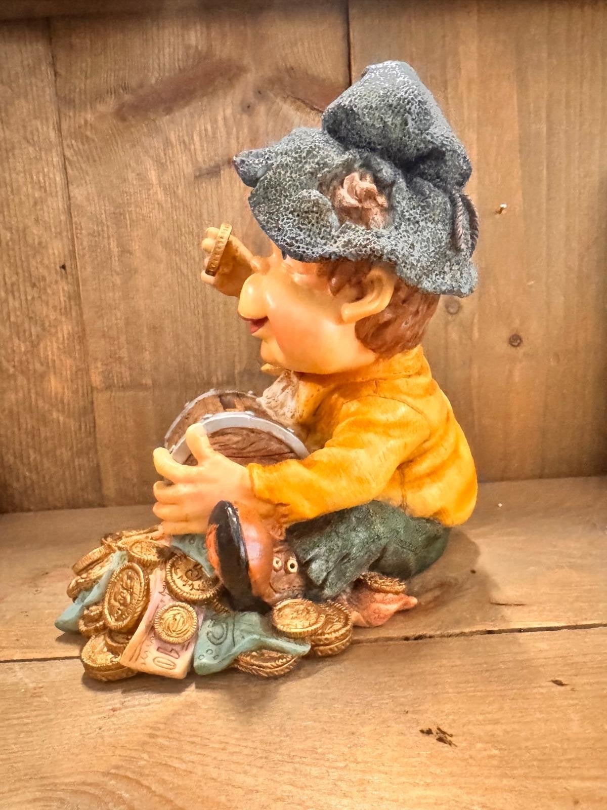 Efteling Laaf Beeldje met Schatkist en Munten, Verzamelen, Ophalen of Verzenden, Gebruikt, Beeldje of Poppetje