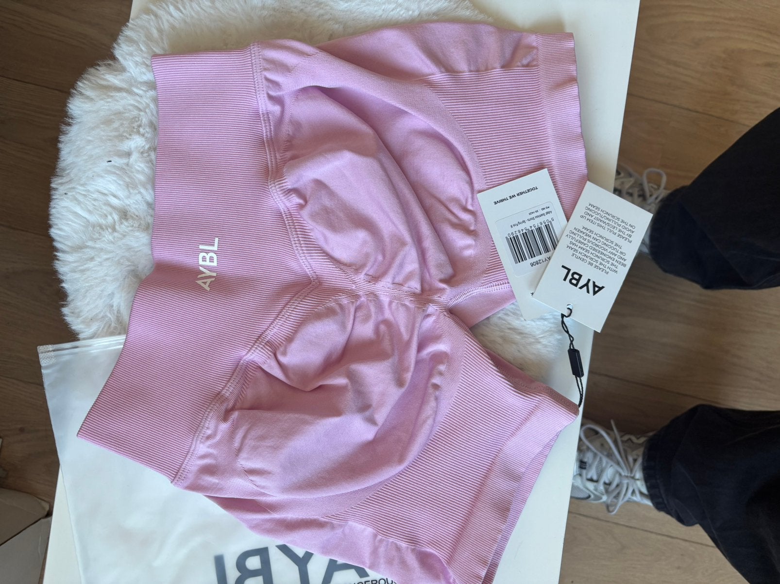 AYBL adapt seamless shorts pink nieuw met kaartje M, Kleding | Dames, Ophalen of Verzenden, Nieuw, Maat 38/40 (M)