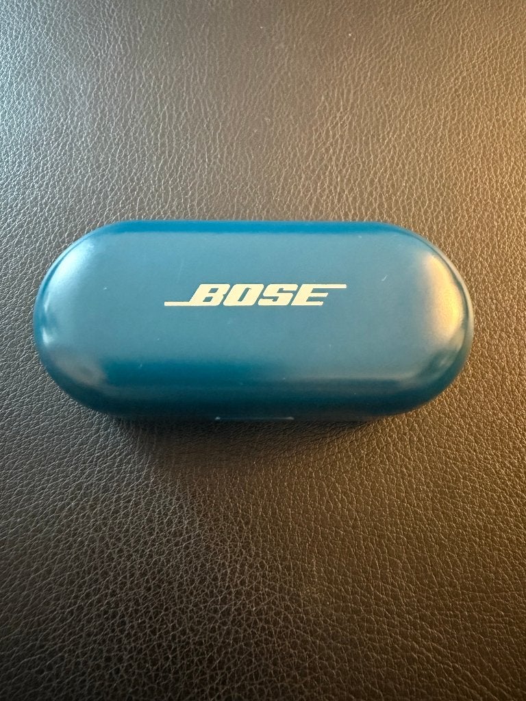 Original Bose Sport Earbuds 427929 blue charging case, Gebruikt, Bose, Ophalen of Verzenden, In oorschelp (earbud)