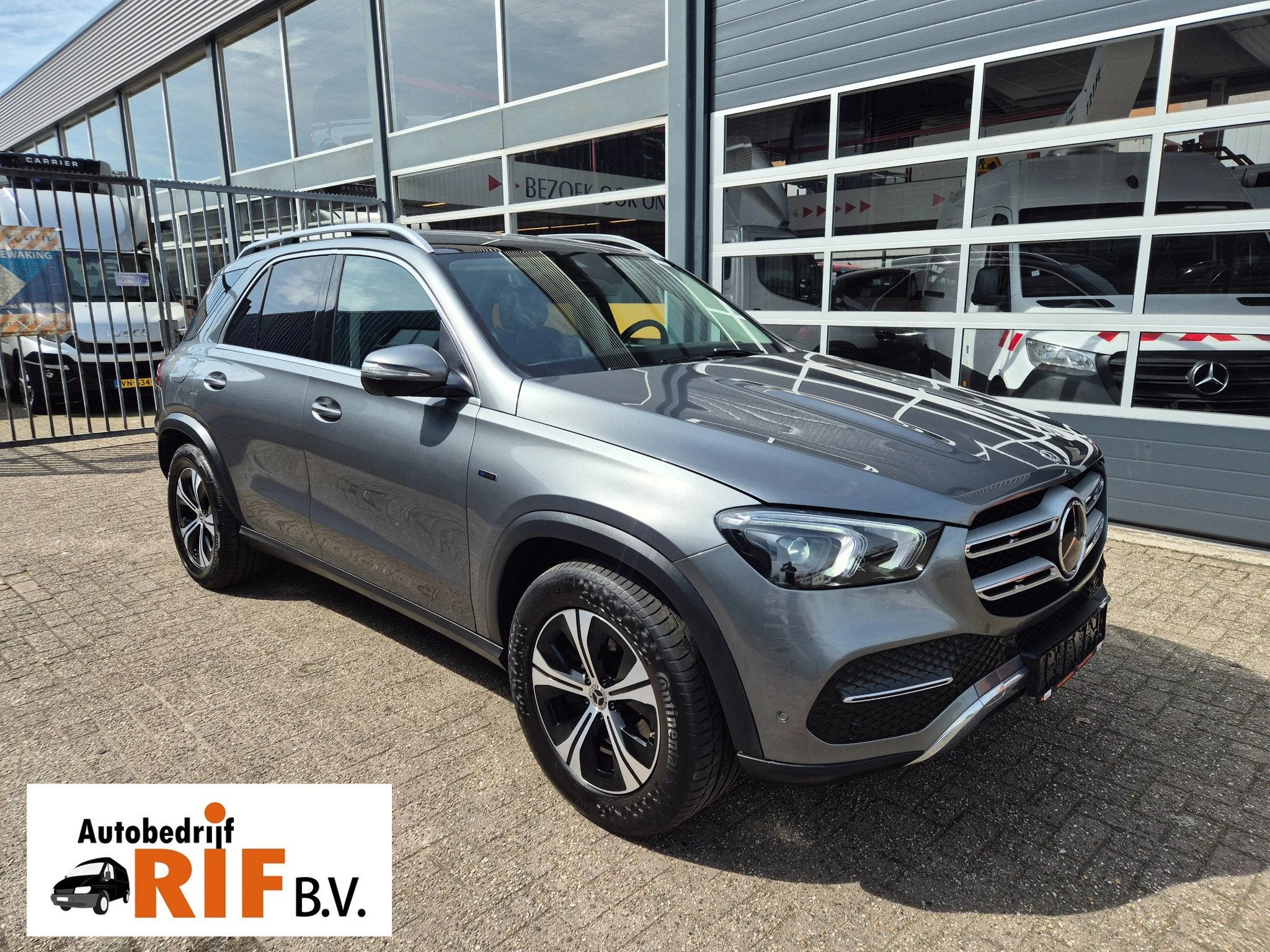 Mercedes-Benz GLE 350de/ 4WD/ Pano/ Full/ EXPORT (bj 2021), Auto's, Automaat, Dealer onderhouden, Gebruikt, 4 cilinders