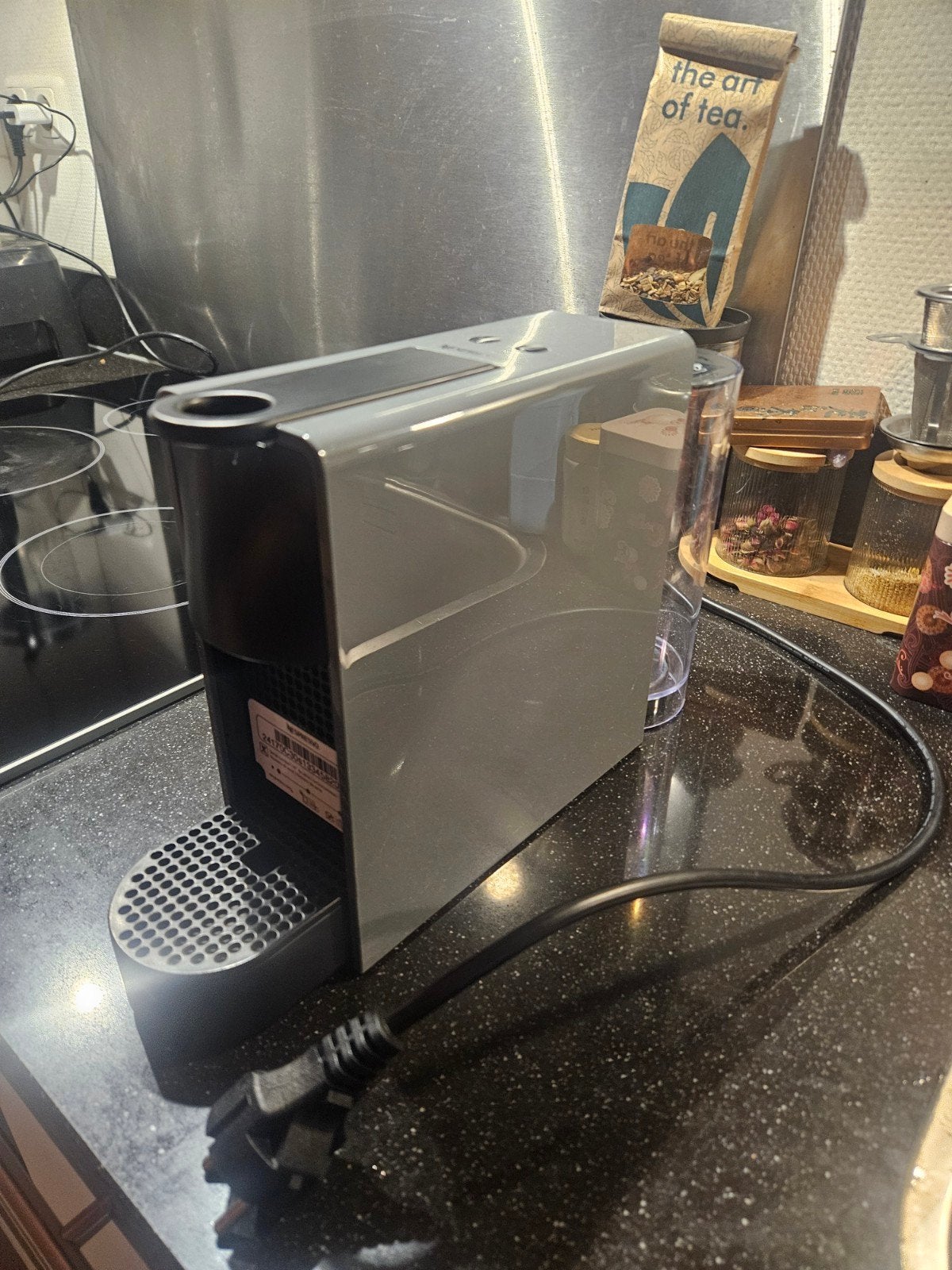 Krups Nespresso Essenza Mini + 22 cups, Espresso apparaat, Ophalen of Verzenden, Zo goed als nieuw, 1 kopje