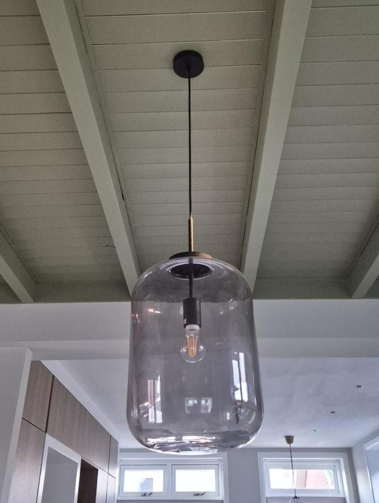 Grote glazen hanglamp E27- donker rookglas (Juno XXL Karwei), Huis en Inrichting, Lampen | Hanglampen, Ophalen, Modern/Industrieel