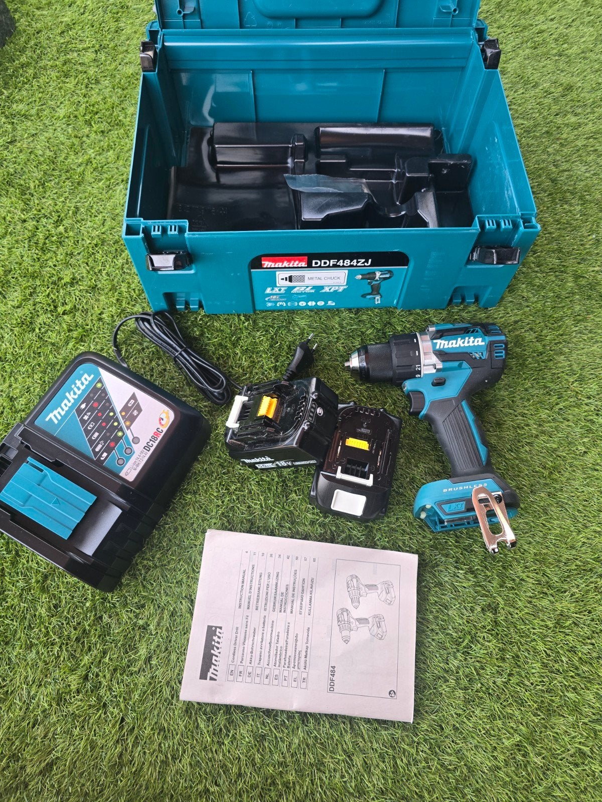 Nieuwe Makita DDF484 accuboormachine 18V met 2x 5,0Ah accu, Ophalen of Verzenden, Nieuw, Boor- en Schroefmachine