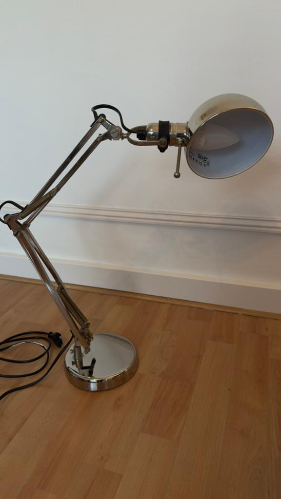 IKEA FORSÅ bureaulamp / tafellamp – chroom, Huis en Inrichting, Lampen | Tafellampen, Ophalen, Zo goed als nieuw, Minder dan 50 cm