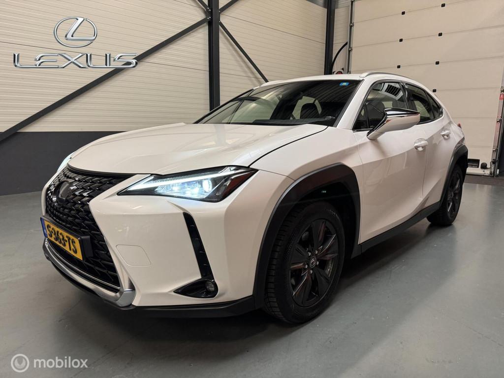 Lexus UX 250h AWD Executive Line Dealer-Auto, Auto's, Lexus, Gebruikt, 4 cilinders, Alcantara, Wit