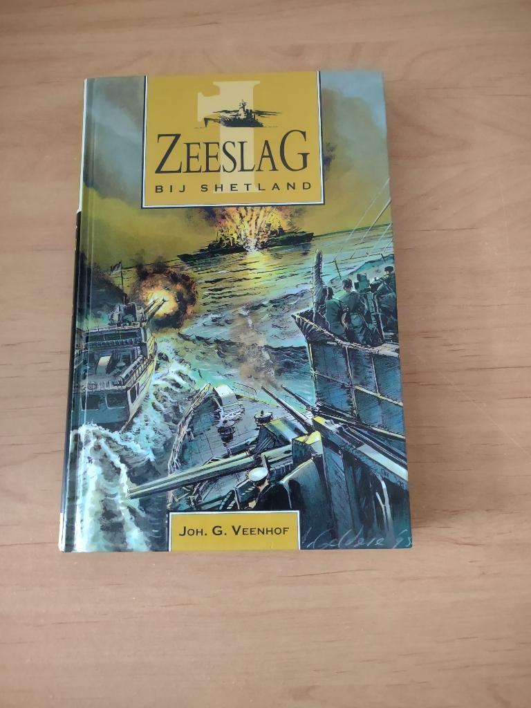 Zeeslag bij Shetland- Joh G Veenhof, Boeken, Ophalen of Verzenden, Tweede Wereldoorlog, Gelezen