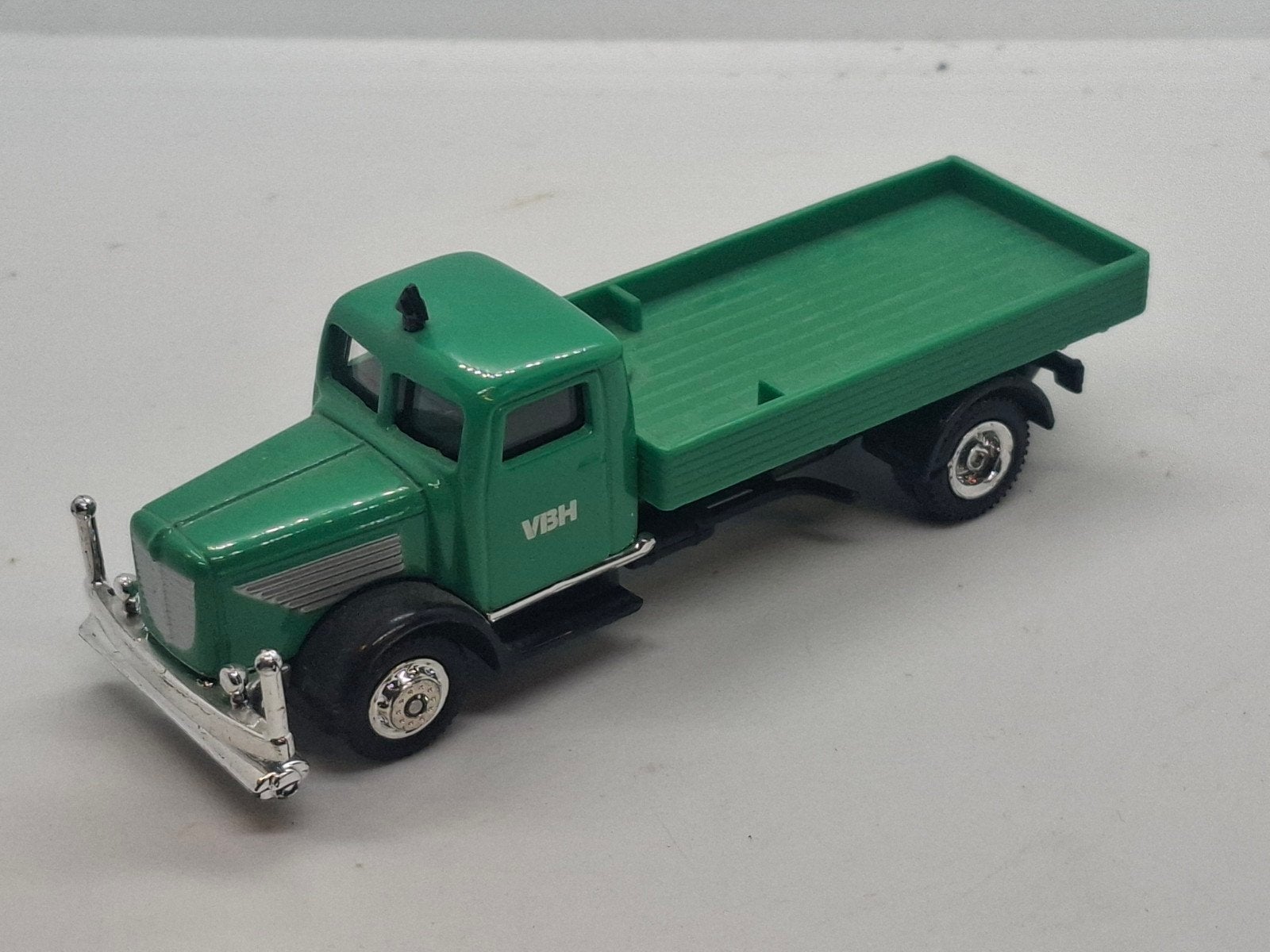 groene vrachtwagen met platte bak, Ophalen of Verzenden, Zo goed als nieuw, Bus of Vrachtwagen, Overige merken