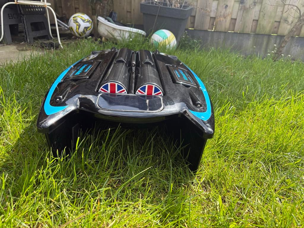 Jet aangedreven Microcat Mk 111 voerboot - Zo goed als nieuw, Watersport en Boten, Hengelsport | Karpervissen, Ophalen, Zo goed als nieuw