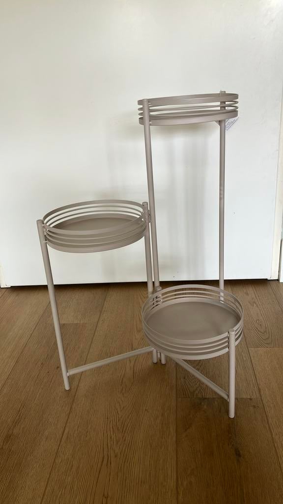 Inklapbare plantenetagère Kwantum, Huis en Inrichting, Minder dan 55 cm, Metaal of Aluminium, Rond, Scandinavisch