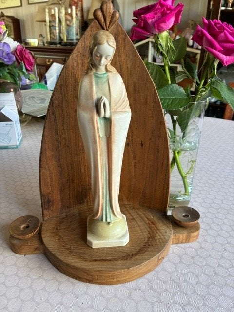 goebel hummel beeld maria 27 cm met houten kapel, Ophalen of Verzenden, Zo goed als nieuw, Hummel