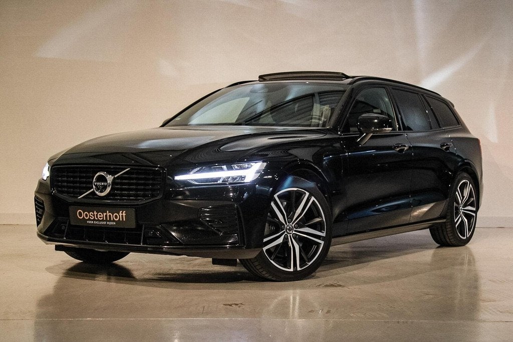 Volvo V60 2.0 T6 Recharge AWD R-Design B&W | PANO | 360, Automaat, Gebruikt, 4 cilinders, 340 pk