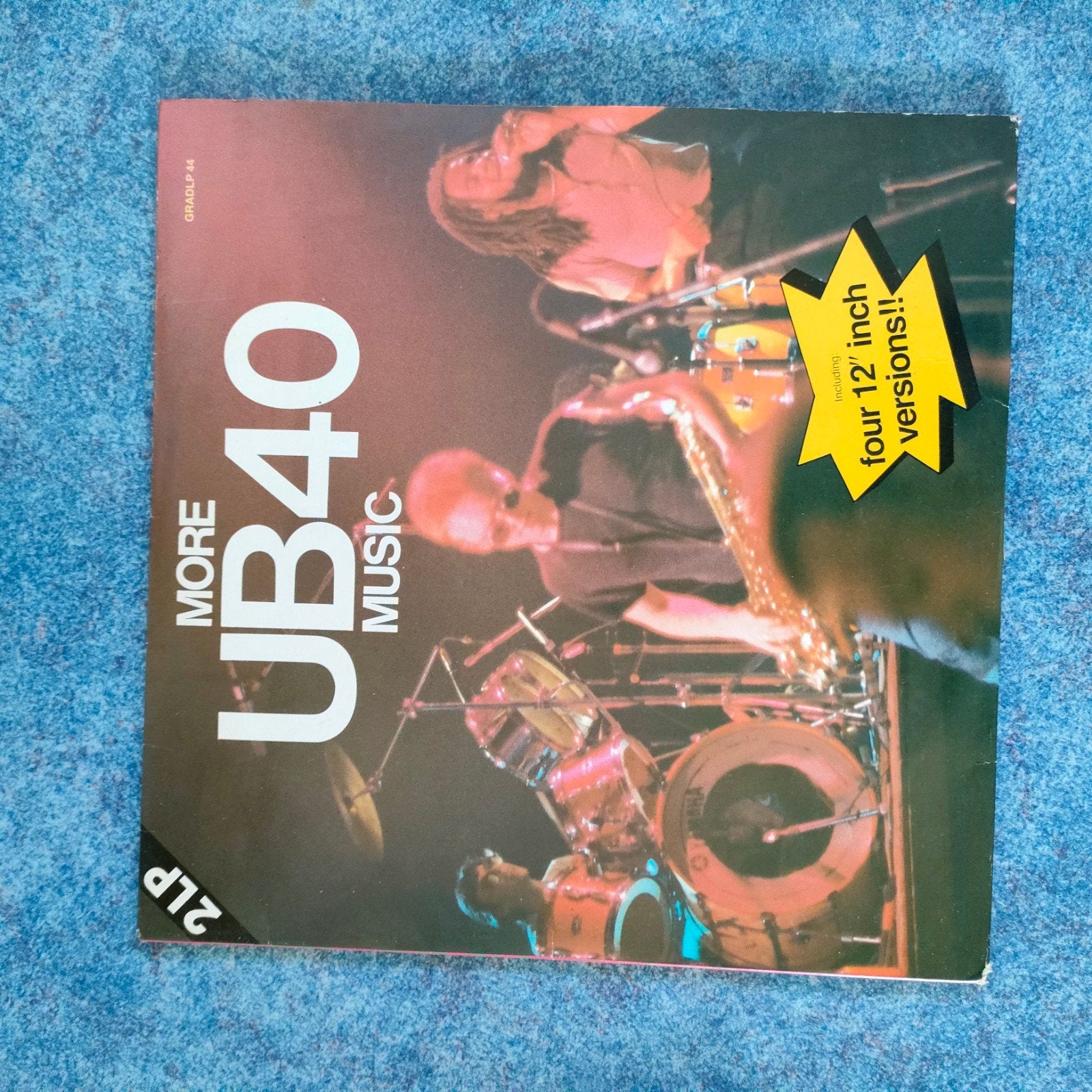 UB40 - More Music (2LP) met 12" inch versies, Gebruikt, Pop, Ophalen of Verzenden, Dubbel-LP