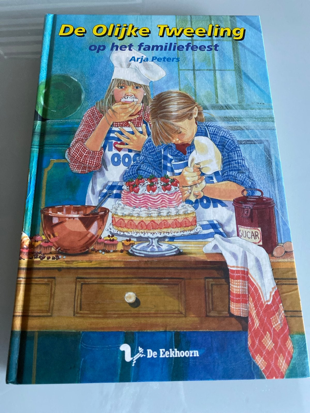 De Olijke Tweeling op het familiefeest - Arja Peters, Ophalen of Verzenden, Zo goed als nieuw, Fictie algemeen