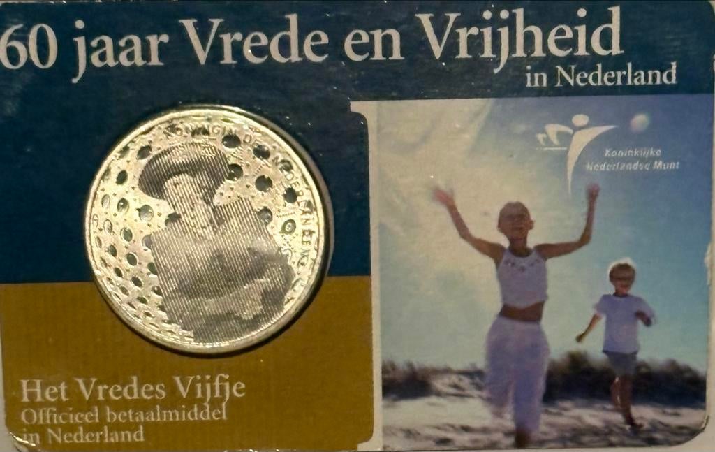 Het Vredes Vijfje - 60 jaar Vrede en Vrijheid in Nederland, Ophalen of Verzenden, Koningin Beatrix, 5 gulden, Losse munt