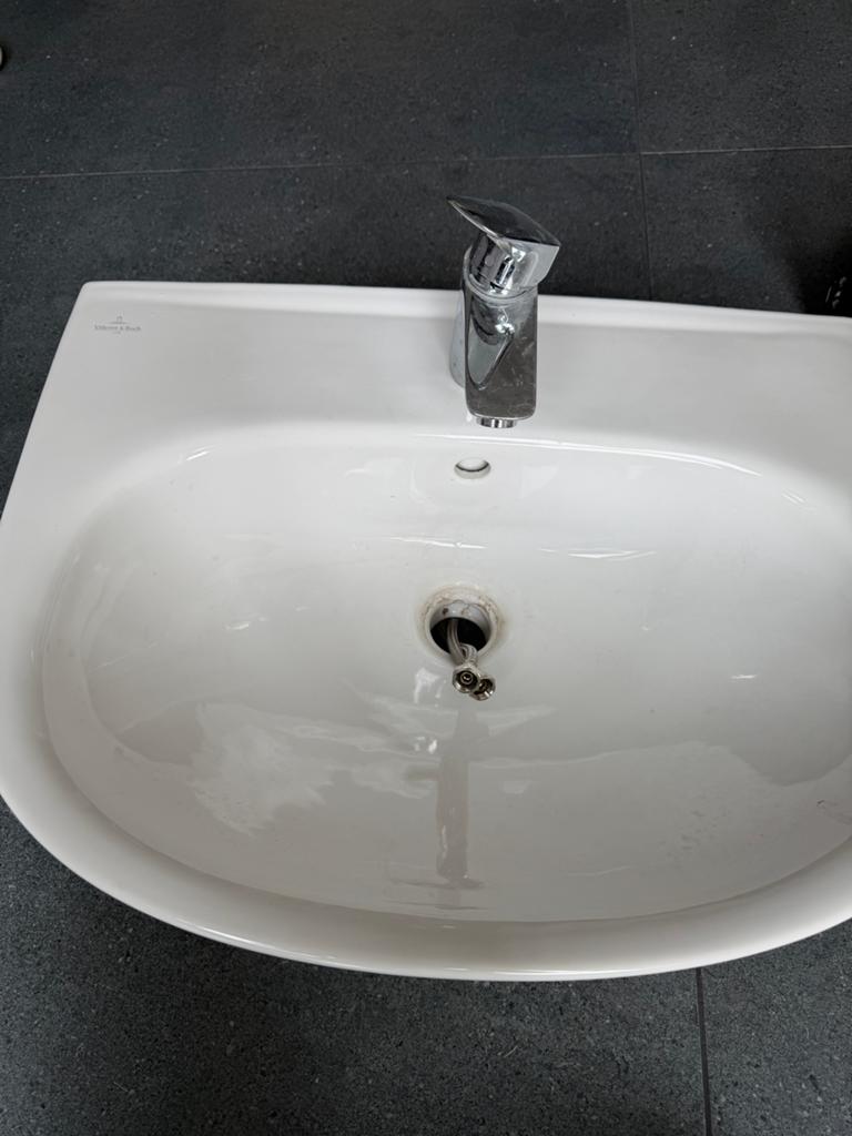 Wastafel met kraan - 60cm breed, Ophalen of Verzenden, Gebruikt, Wastafel