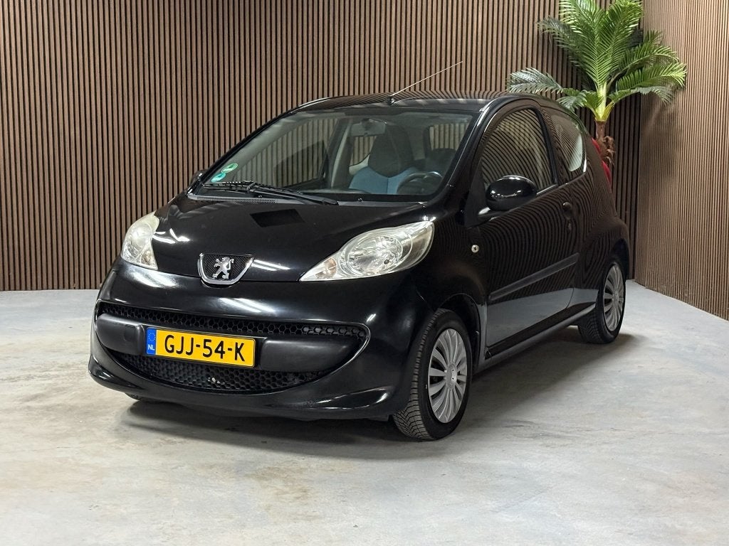 Peugeot 107 1.0-12V XS (bj 2008), Voorwielaandrijving, Elektrische ramen, Gebruikt, 4 stoelen