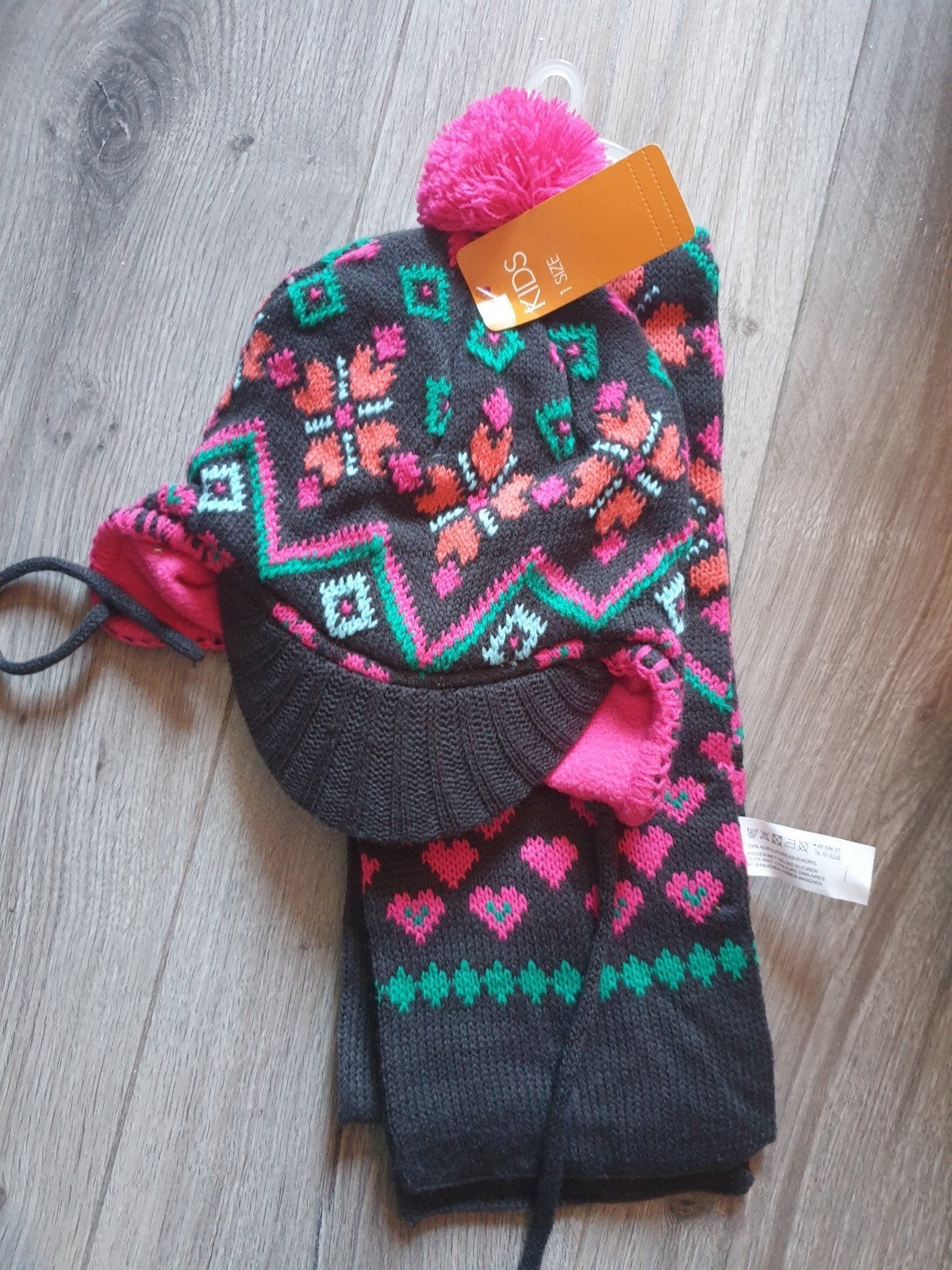 MUTS EN SJAAL SETJE HEMA , NIEUW, Nieuw, Ophalen of Verzenden, Meisje, Setje