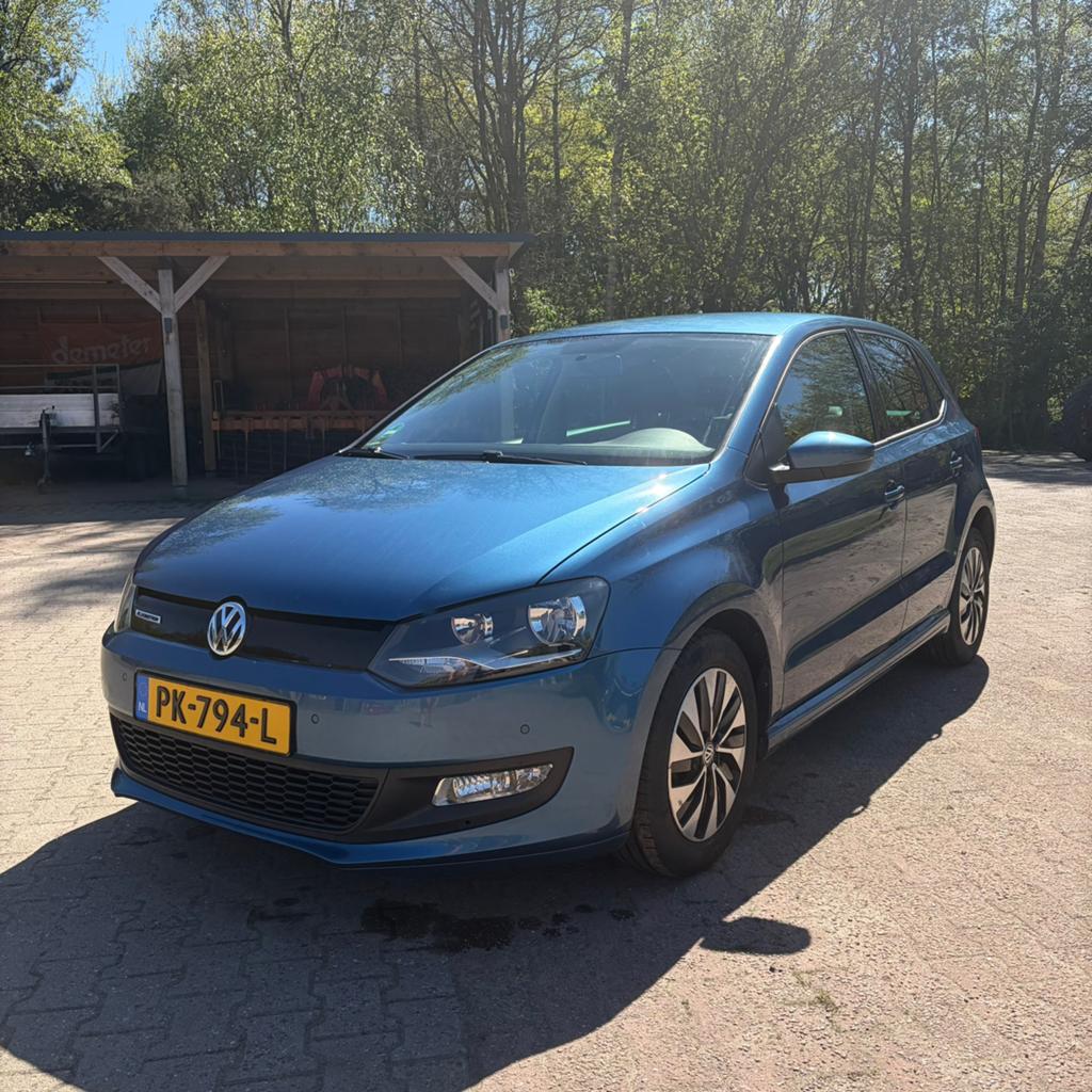 Volkswagen Polo 1.0 TSI 95PK 5D Bluemotion 2017 Blauw, Voorwielaandrijving, Stof, 40 €/maand, 95 pk