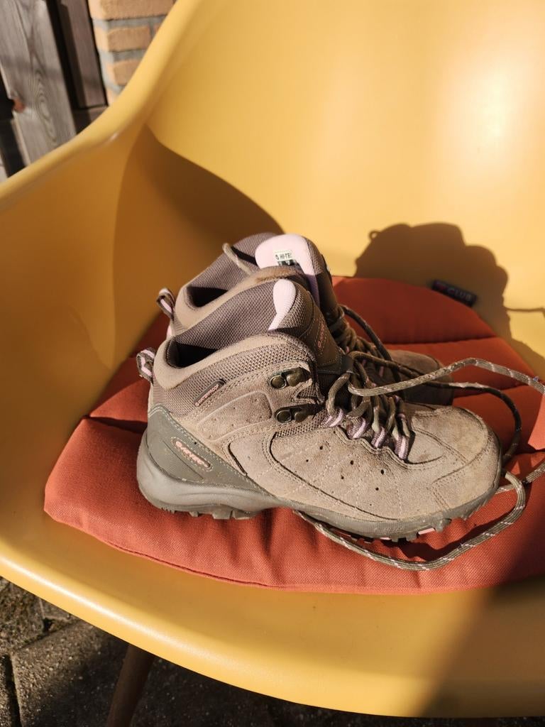Hi-Tec wandelschoenen maat 37, Ophalen, Gebruikt, Schoenen
