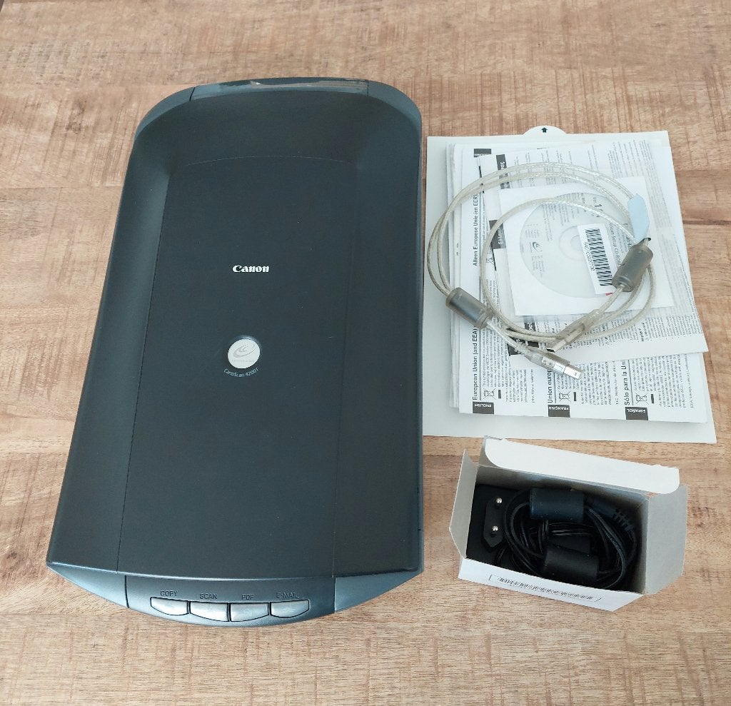Nauwelijks gebruikte Canon Canoscan 4200 F met toebehoren., Ophalen of Verzenden, Zo goed als nieuw