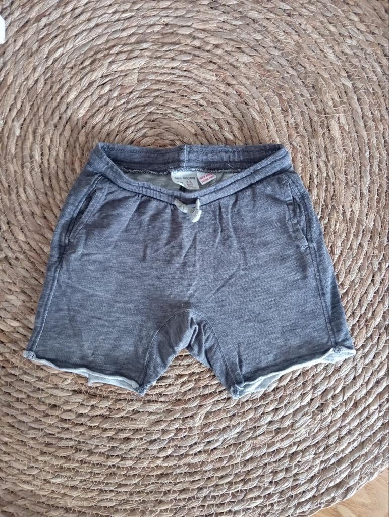 Zara kort broekje | maat 104, Broek, Gebruikt, Ophalen of Verzenden, Zara