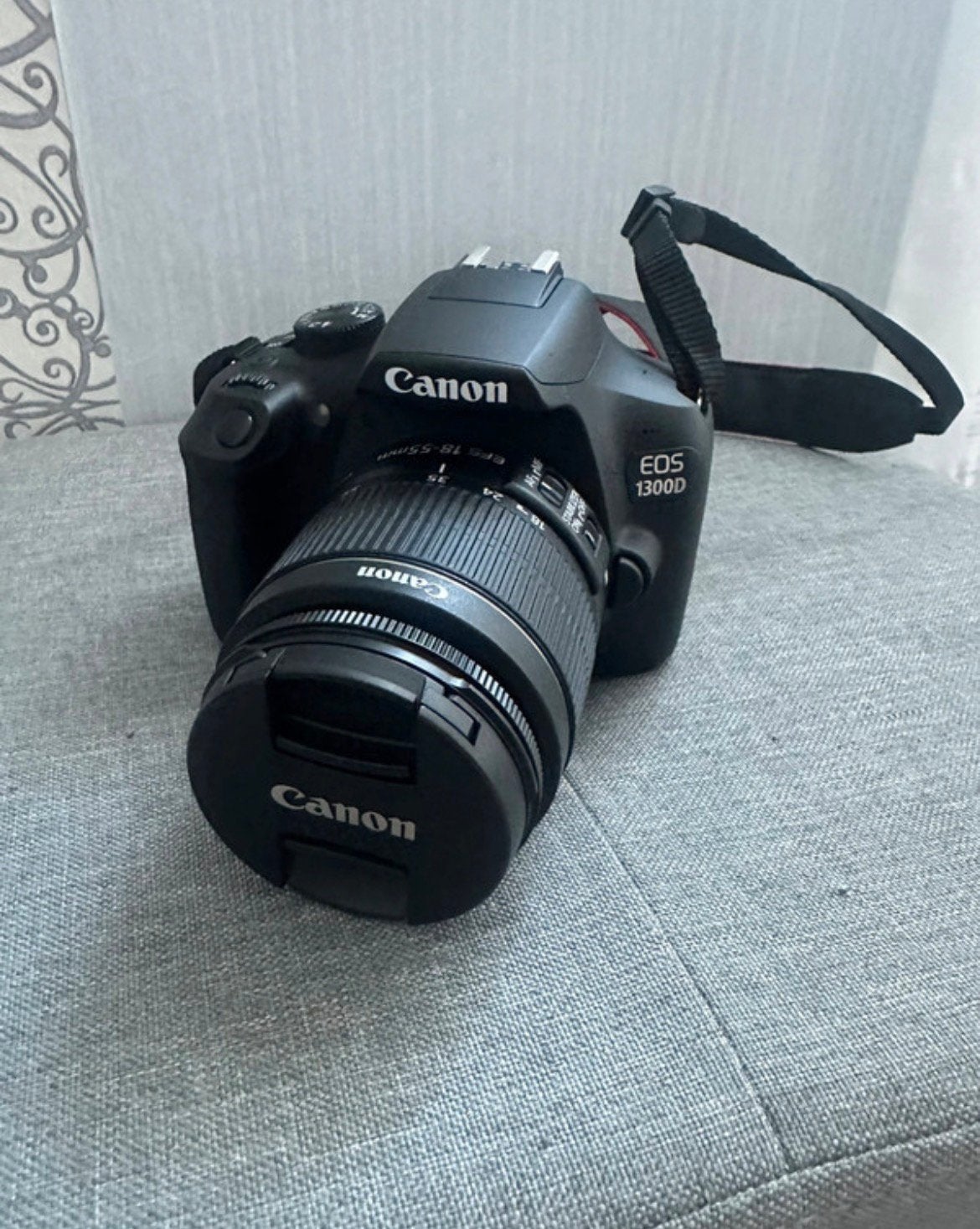 Nieuwstaat - Canon 1300D spiegelreflex Camera, Ophalen of Verzenden, Zo goed als nieuw, Canon, Geen optische zoom