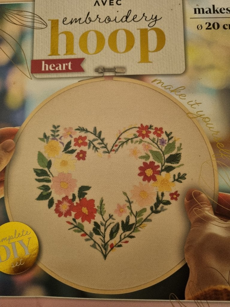 Borduurpakket Hart met Bloemen - DIY Set, Hobby en Vrije tijd, Borduren en Borduurmachines, Ophalen of Verzenden, Nieuw, Handborduren