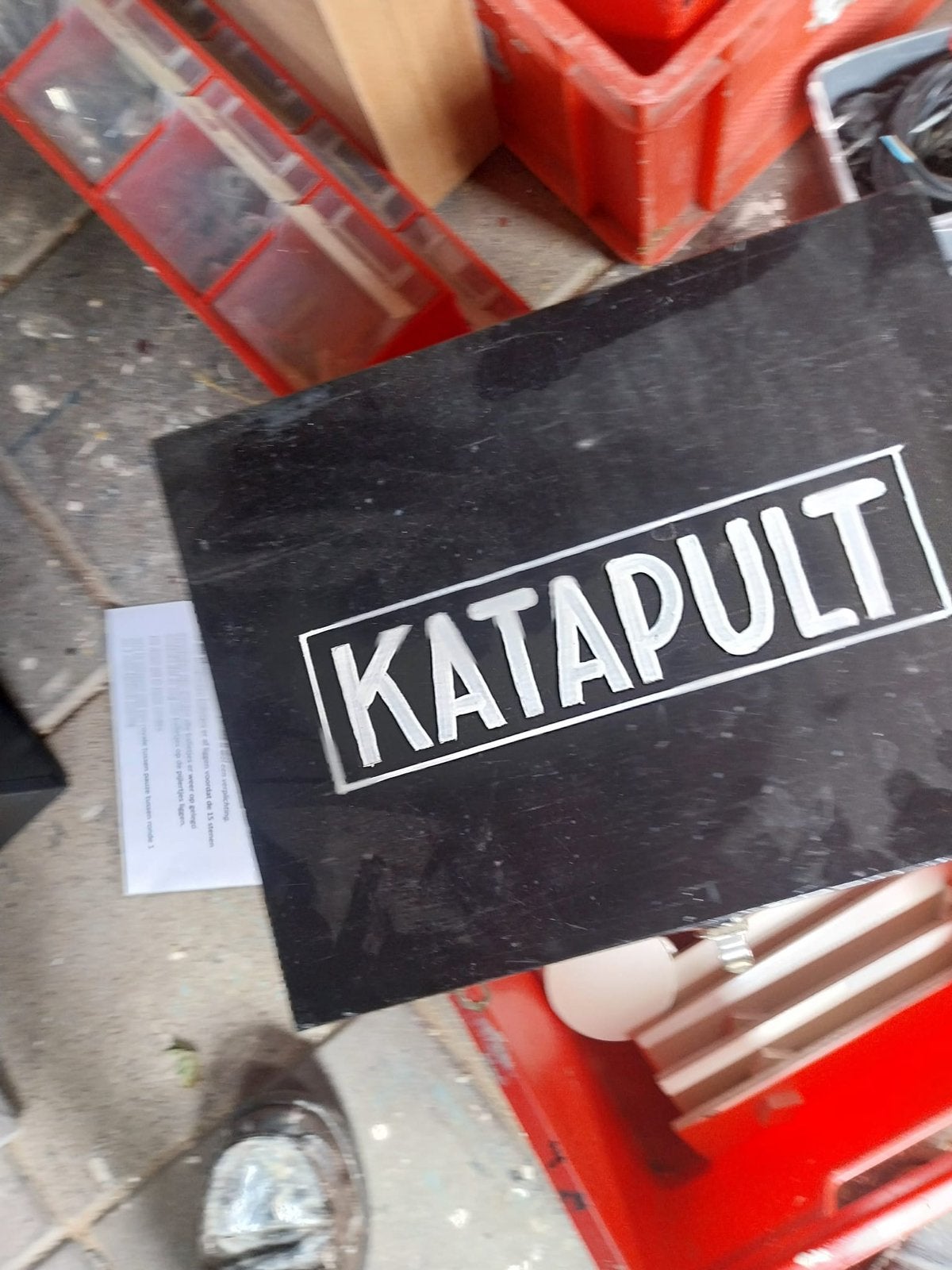 Katapult spel groot en gaaf, Ophalen