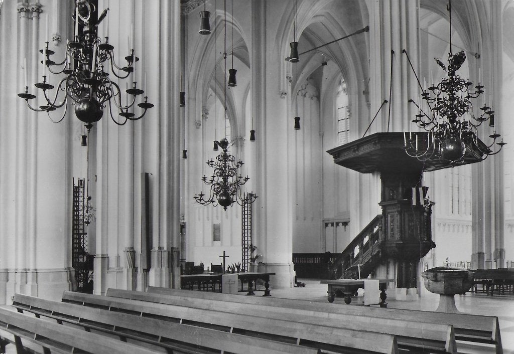 Pa719 Ongelopen ansichtkaart grote kerk Nijmegen interieur, Ophalen of Verzenden, Voor 1920, Ongelopen, Gelderland