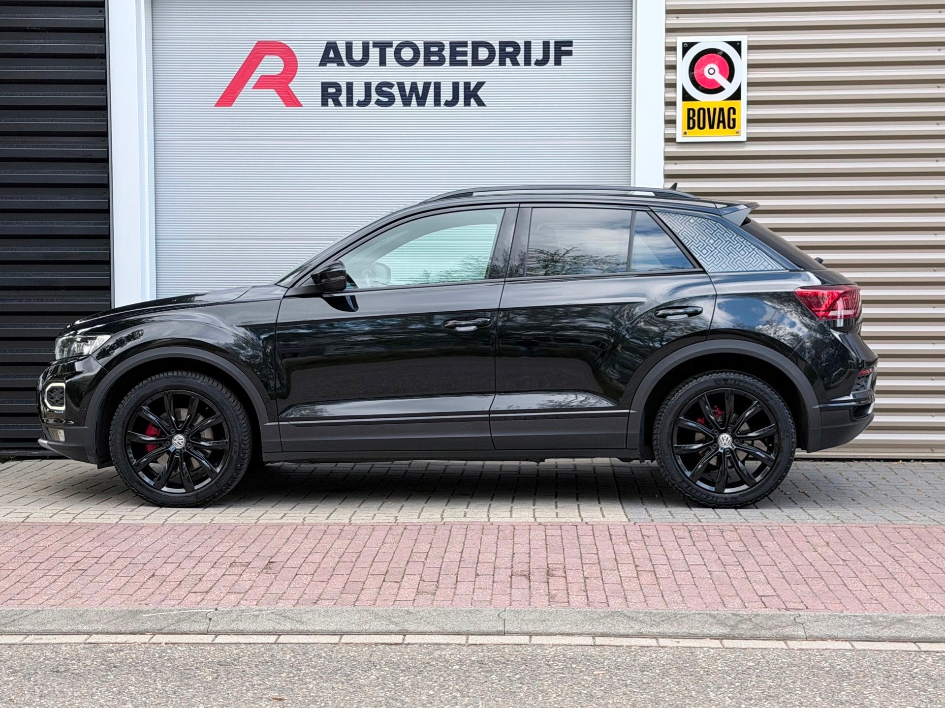 Volkswagen T-Roc 1.5 TSI Sport Business R Virtual/Camera/App, Auto's, Automatische klimaatregeling, Euro 6, 4 cilinders, 150 pk