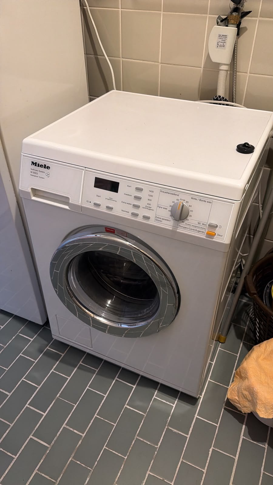 MIELE W5903 1400 toeren WASMACHINE, 6 tot 8 kg, Ophalen, Nieuw, 85 tot 90 cm