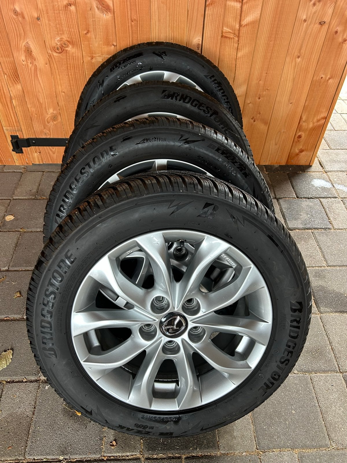 Bridgestone Blizzak LM005 Winterbanden met velgen 205/60R16, Ophalen, Gebruikt