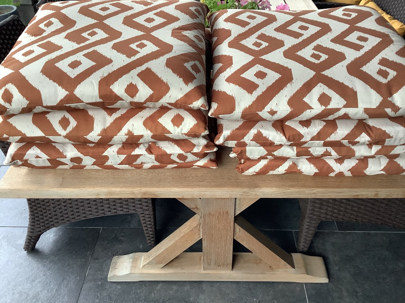 8 Nieuwe Sierkussens 50x50 cm Cognac/Ecru - Binnen & Buiten, Meerkleurig, Vierkant, Nieuw, Ophalen of Verzenden