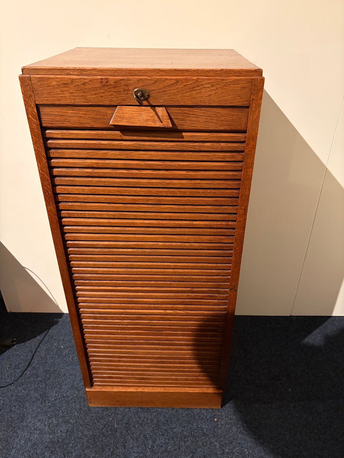 Art Deco Argiefkastje met rulluiksysteem, Ophalen
